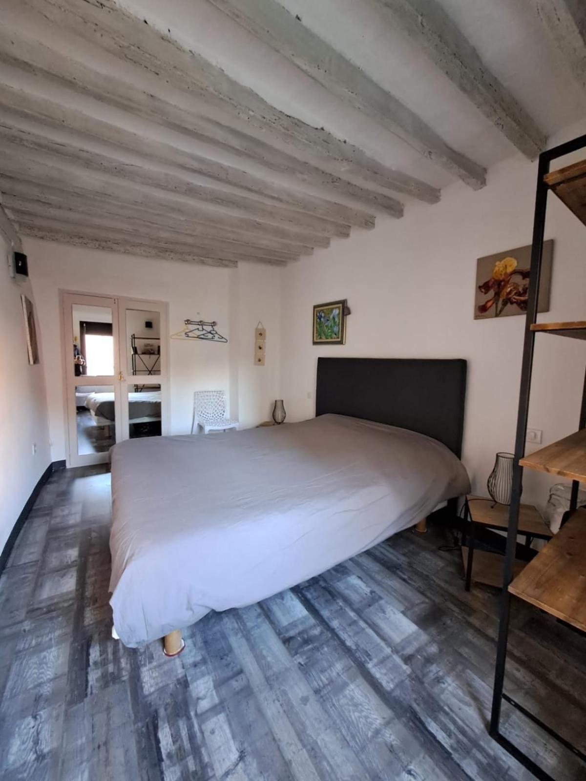 Apartamento Le Nid De Marius LʼIsle-sur-la-Sorgue Exterior foto