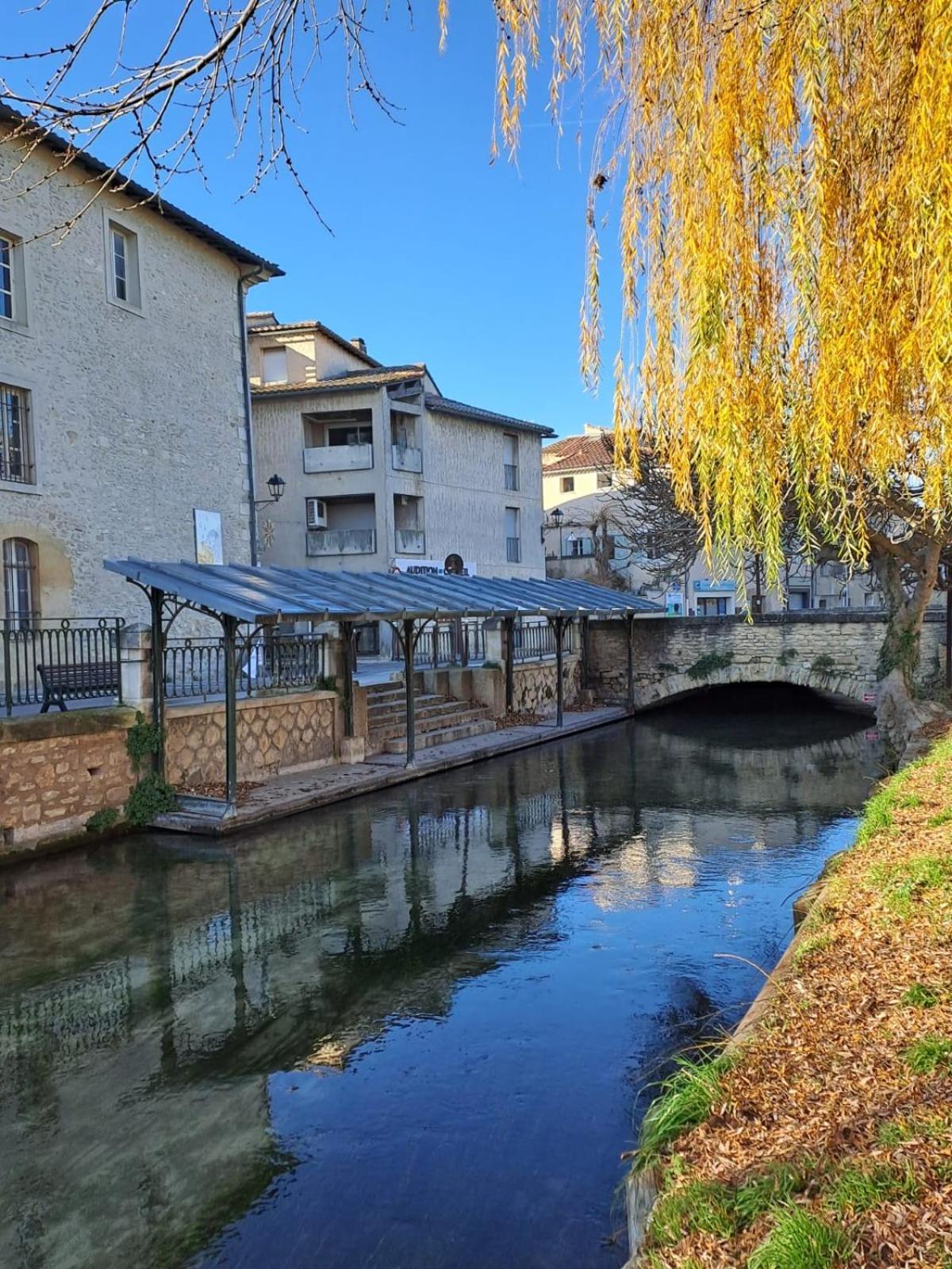 Apartamento Le Nid De Marius LʼIsle-sur-la-Sorgue Exterior foto